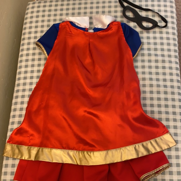 Super girl Halloween costume - Picture 3 of 5